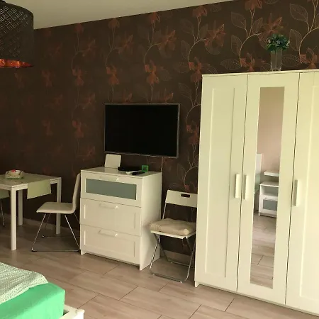 Apartment Toparti Wellness Apartman Delux Velence