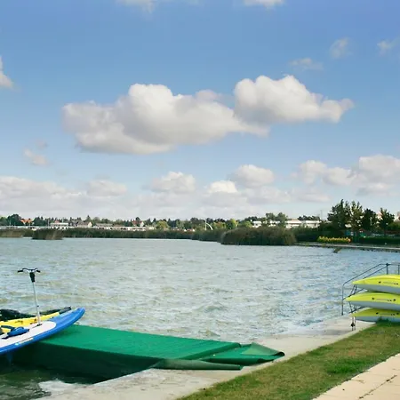 Tóparti Wellness Apartman Delux Apartamento Velence